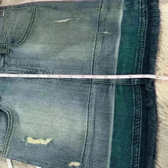 J Brand | Distressed Frayed Hem Blue Jean Medium to dark Wash Mini Skirt Sz 27 4 - Picture 6 of 7